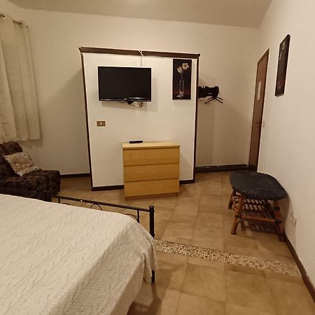 San Nicolo House Bed and Breakfast Aci Catena Buitenkant foto