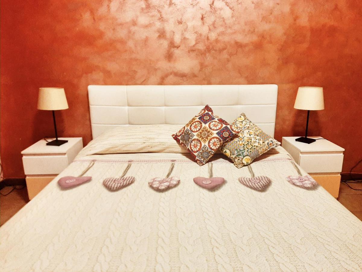 San Nicolo House Bed and Breakfast Aci Catena Buitenkant foto