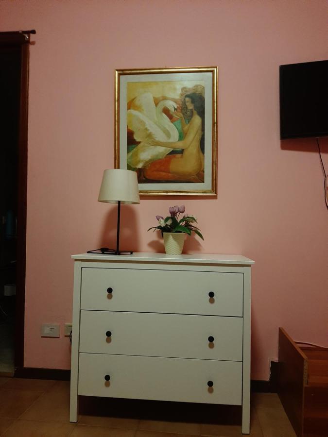 San Nicolo House Bed and Breakfast Aci Catena Buitenkant foto