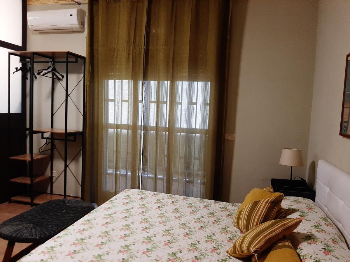 San Nicolo House Bed and Breakfast Aci Catena Buitenkant foto