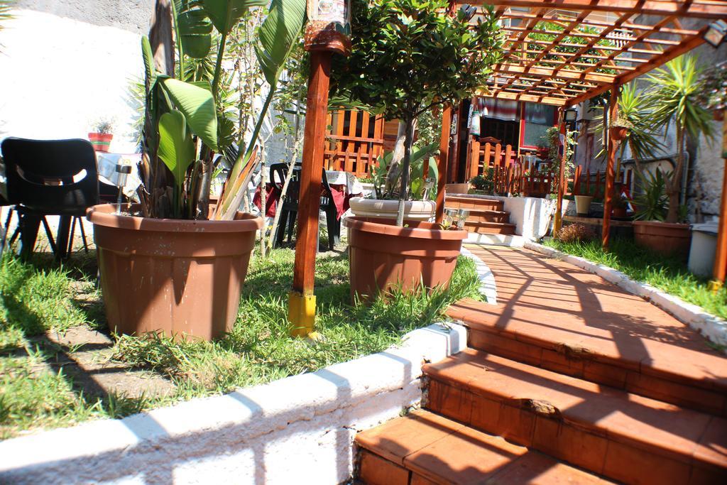 San Nicolo House Bed and Breakfast Aci Catena Buitenkant foto