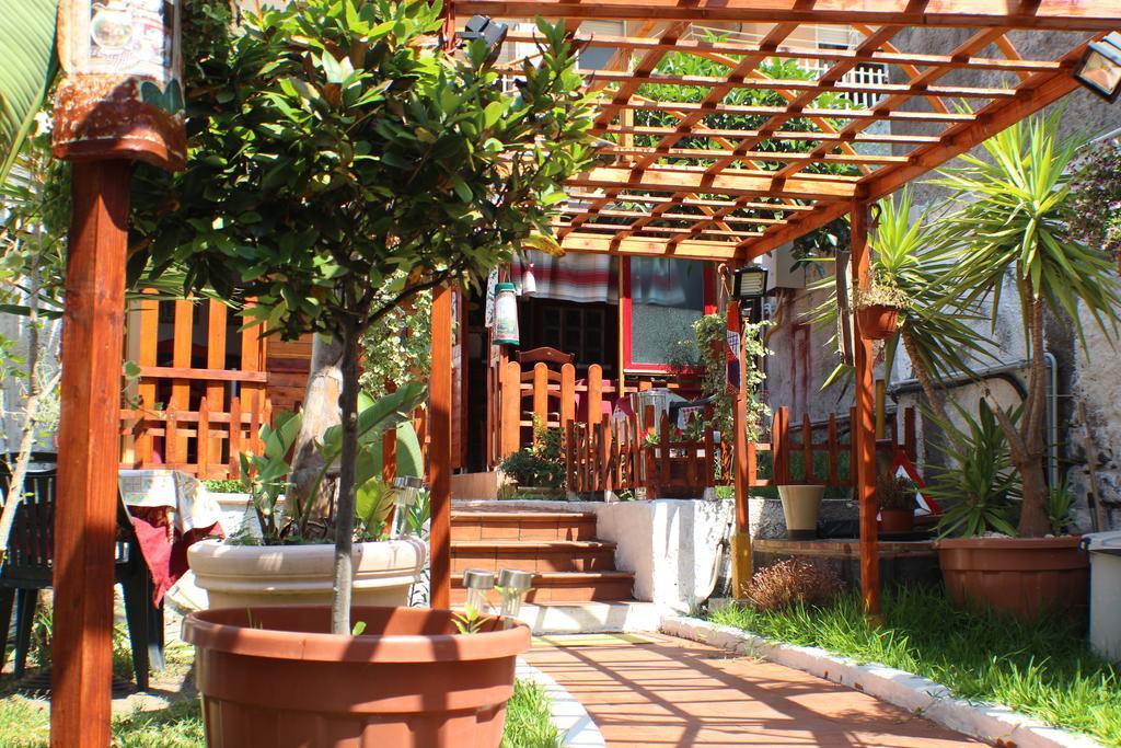 San Nicolo House Bed and Breakfast Aci Catena Buitenkant foto
