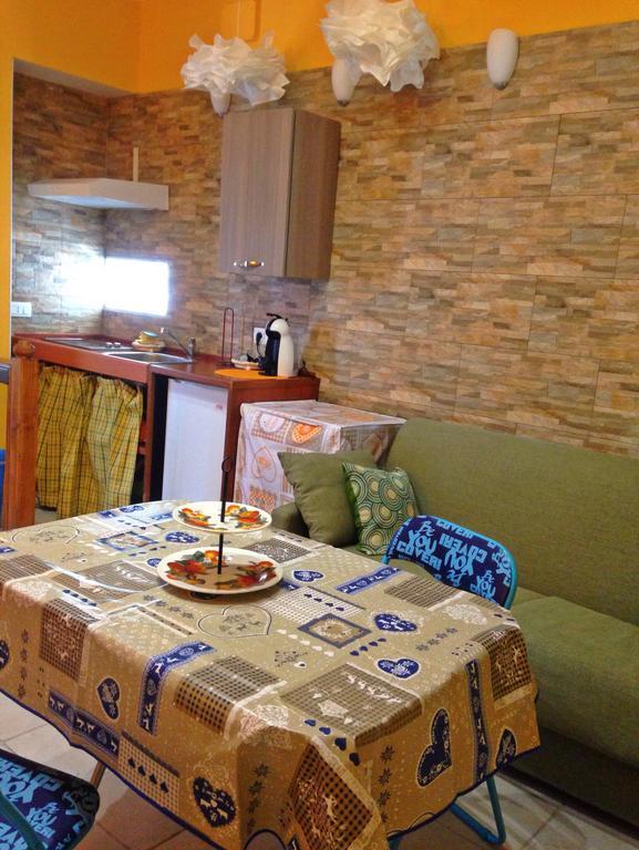 San Nicolo House Bed and Breakfast Aci Catena Buitenkant foto