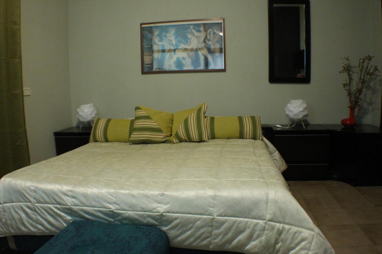 San Nicolo House Bed and Breakfast Aci Catena Buitenkant foto