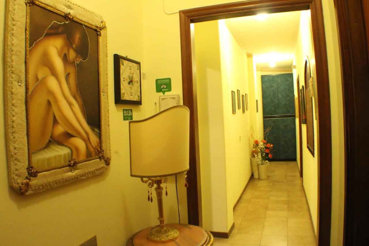 San Nicolo House Bed and Breakfast Aci Catena Buitenkant foto