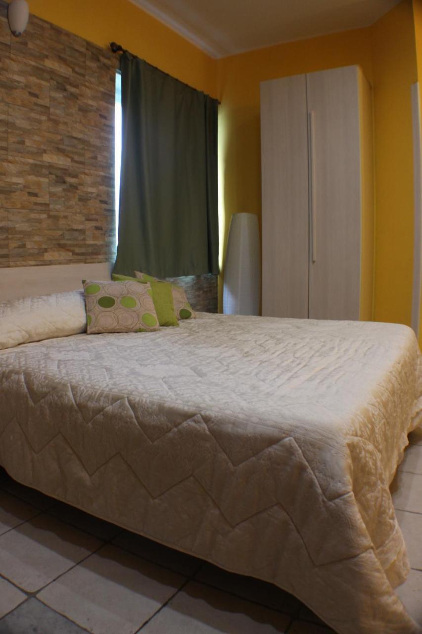 San Nicolo House Bed and Breakfast Aci Catena Buitenkant foto