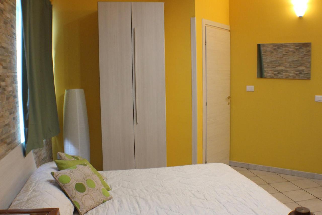 San Nicolo House Bed and Breakfast Aci Catena Buitenkant foto