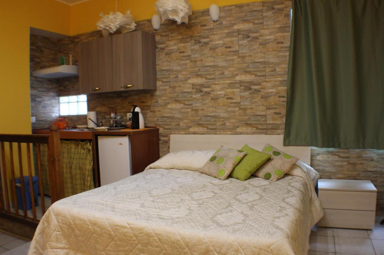 San Nicolo House Bed and Breakfast Aci Catena Buitenkant foto