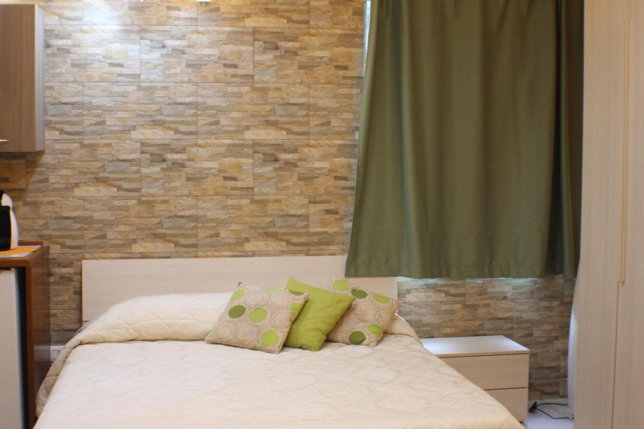 San Nicolo House Bed and Breakfast Aci Catena Buitenkant foto