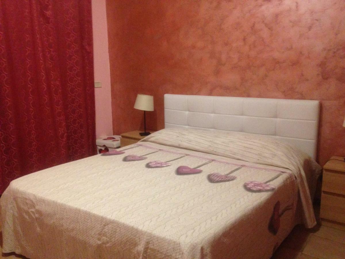 San Nicolo House Bed and Breakfast Aci Catena Buitenkant foto