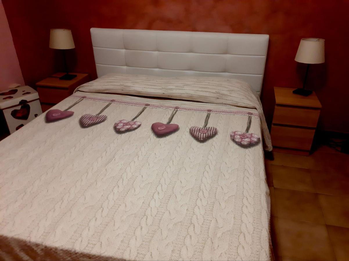 San Nicolo House Bed and Breakfast Aci Catena Buitenkant foto